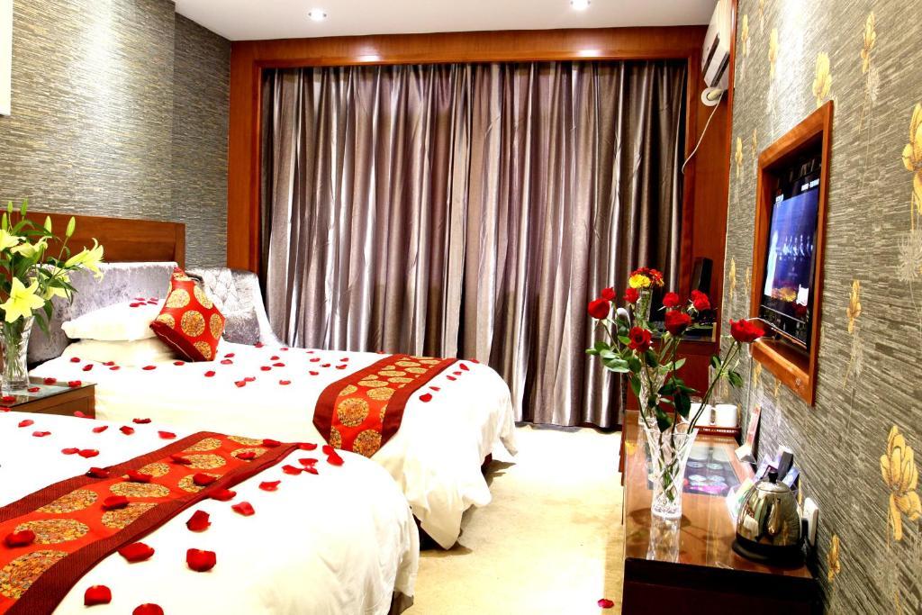 Yiwu Guoheng Hotel Exterior photo